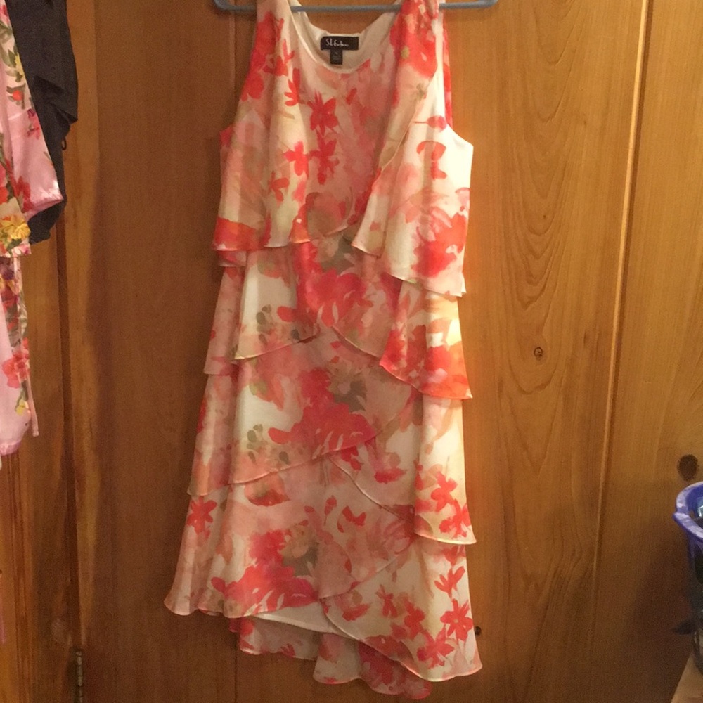 Ladies sleeveless summer dress